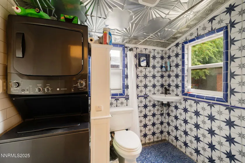 800 Center, Reno, Nevada 89501, 2 Bedrooms Bedrooms, ,2 BathroomsBathrooms,Residential,Residential,Center,260000413