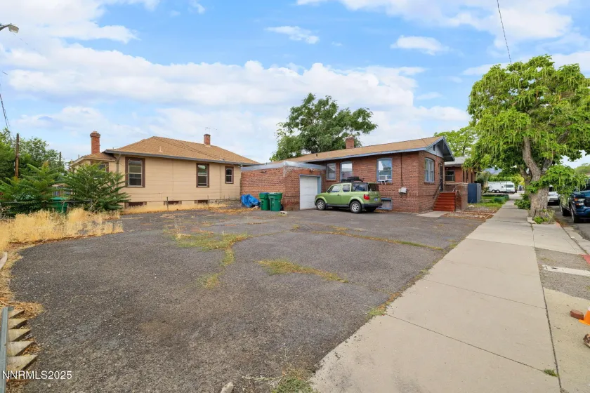 800 Center, Reno, Nevada 89501, 2 Bedrooms Bedrooms, ,2 BathroomsBathrooms,Residential,Residential,Center,260000413