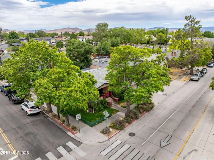 800 Center, Reno, Nevada 89501, 2 Bedrooms Bedrooms, ,2 BathroomsBathrooms,Residential,Residential,Center,260000413