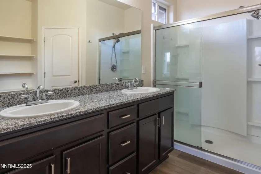 14524 Leiden, Reno, Nevada 89506, 3 Bedrooms Bedrooms, ,2 BathroomsBathrooms,Residential,Residential,Leiden,260000274