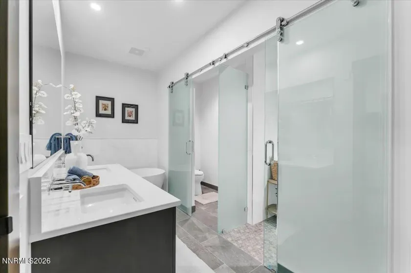 28 Beach Club, Stateline, Nevada 89449, 3 Bedrooms Bedrooms, ,2 BathroomsBathrooms,Residential,Residential,Beach Club,260000416