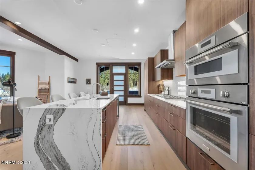 28 Beach Club, Stateline, Nevada 89449, 3 Bedrooms Bedrooms, ,2 BathroomsBathrooms,Residential,Residential,Beach Club,260000416