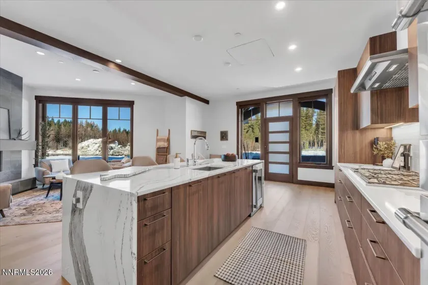 28 Beach Club, Stateline, Nevada 89449, 3 Bedrooms Bedrooms, ,2 BathroomsBathrooms,Residential,Residential,Beach Club,260000416