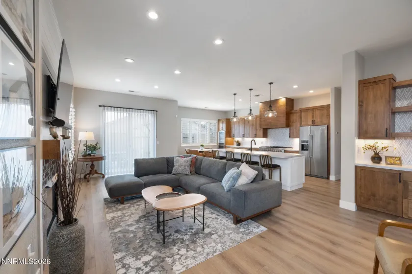 1290 El Monte, Reno, Nevada 89521, 3 Bedrooms Bedrooms, ,2 BathroomsBathrooms,Residential,Residential,El Monte,260000420