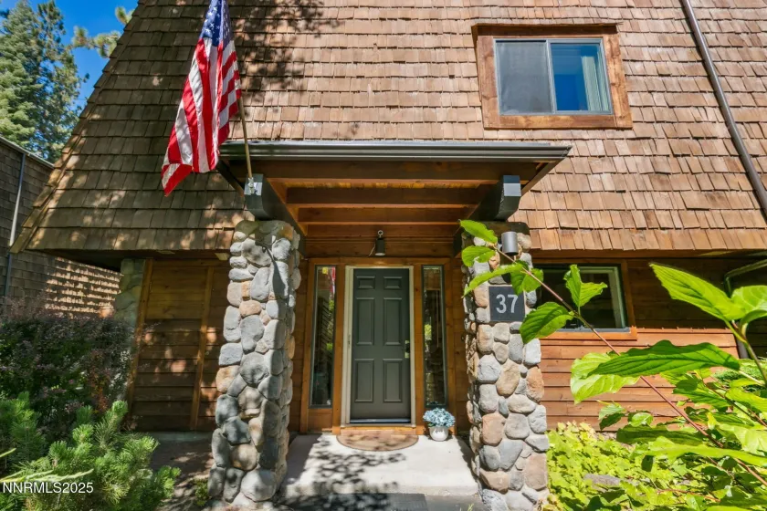 120 Country Club, Incline Village, Nevada 89451, 2 Bedrooms Bedrooms, ,3 BathroomsBathrooms,Residential,Residential,Country Club,260000426