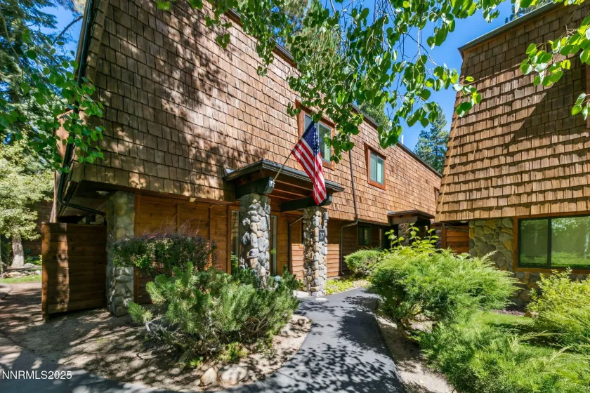 120 Country Club, Incline Village, Nevada 89451, 2 Bedrooms Bedrooms, ,3 BathroomsBathrooms,Residential,Residential,Country Club,260000426