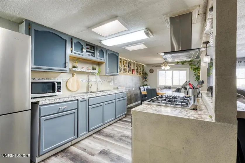 985 Villa, Fernley, Nevada 89408, 4 Bedrooms Bedrooms, ,2 BathroomsBathrooms,Residential,Residential,Villa,260000427