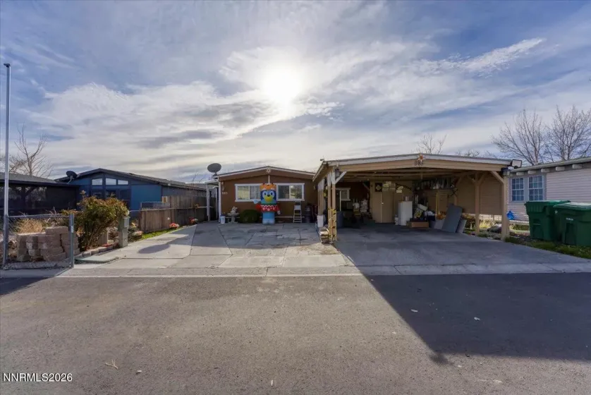 985 Villa, Fernley, Nevada 89408, 4 Bedrooms Bedrooms, ,2 BathroomsBathrooms,Residential,Residential,Villa,260000427