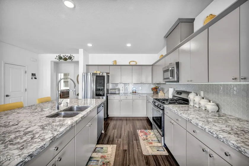 969 Estuary, Reno, Nevada 89506, 5 Bedrooms Bedrooms, ,3 BathroomsBathrooms,Residential,Residential,Estuary,260000433