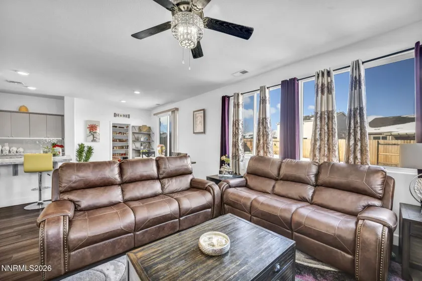 969 Estuary, Reno, Nevada 89506, 5 Bedrooms Bedrooms, ,3 BathroomsBathrooms,Residential,Residential,Estuary,260000433