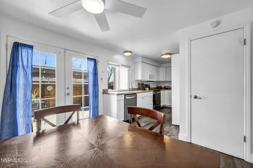 959 Mesa Ridge, Sparks, Nevada 89434, 3 Bedrooms Bedrooms, ,2 BathroomsBathrooms,Residential,Residential,Mesa Ridge,260000441