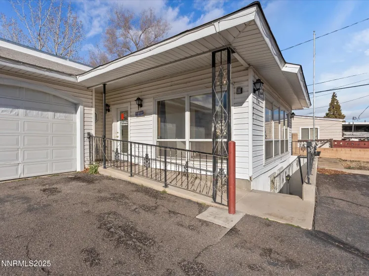 1001 Rock, Sparks, Nevada 89431, ,Commercial Sale,Residential,Rock,260000445