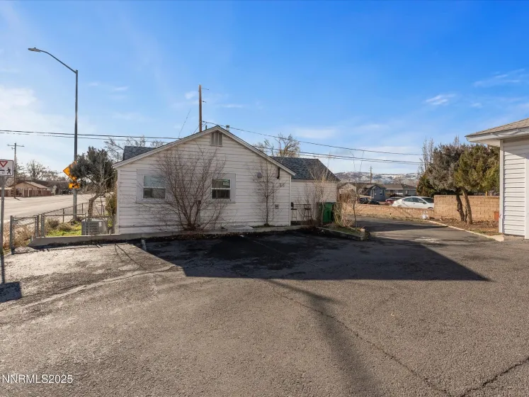 1001 Rock, Sparks, Nevada 89431, ,Commercial Sale,Residential,Rock,260000445