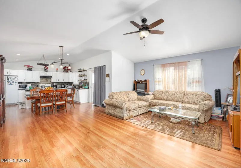 2885 Dallas, Fallon, Nevada 89406, 3 Bedrooms Bedrooms, ,2 BathroomsBathrooms,Residential,Residential,Dallas,260000451