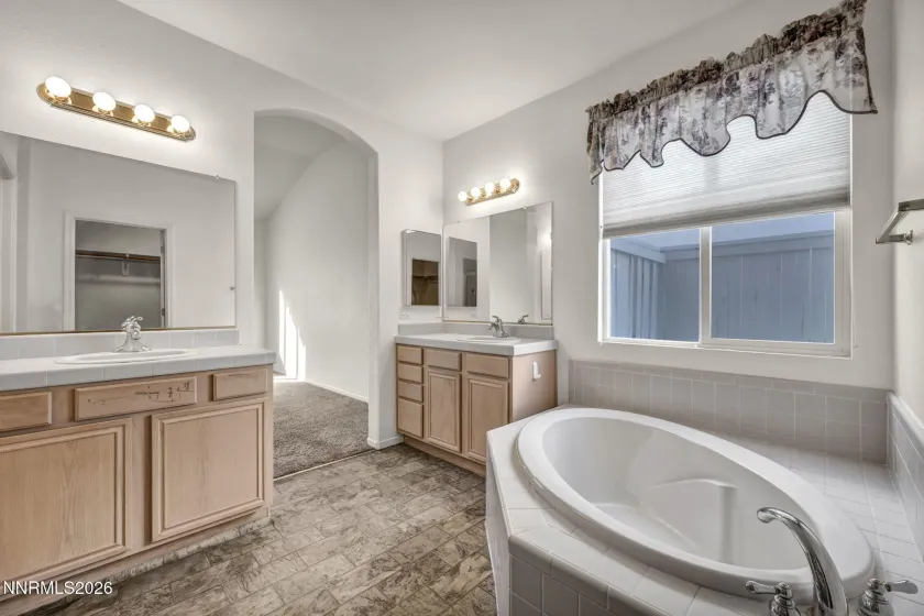 1472 Gaucho, Reno, Nevada 89521, 3 Bedrooms Bedrooms, ,2 BathroomsBathrooms,Residential,Residential,Gaucho,260000458