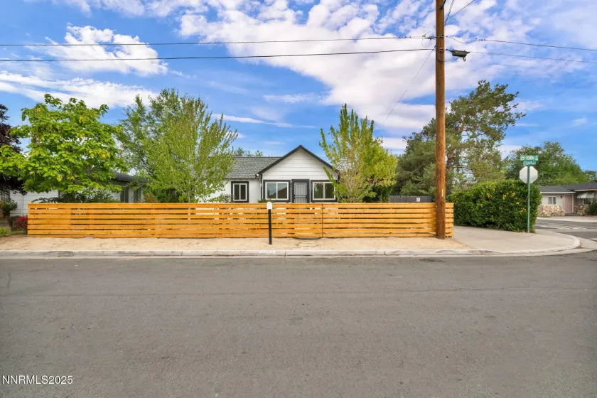 1281 10th, Reno, Nevada 89512, 2 Bedrooms Bedrooms, ,Residential,Residential,10th,260000468
