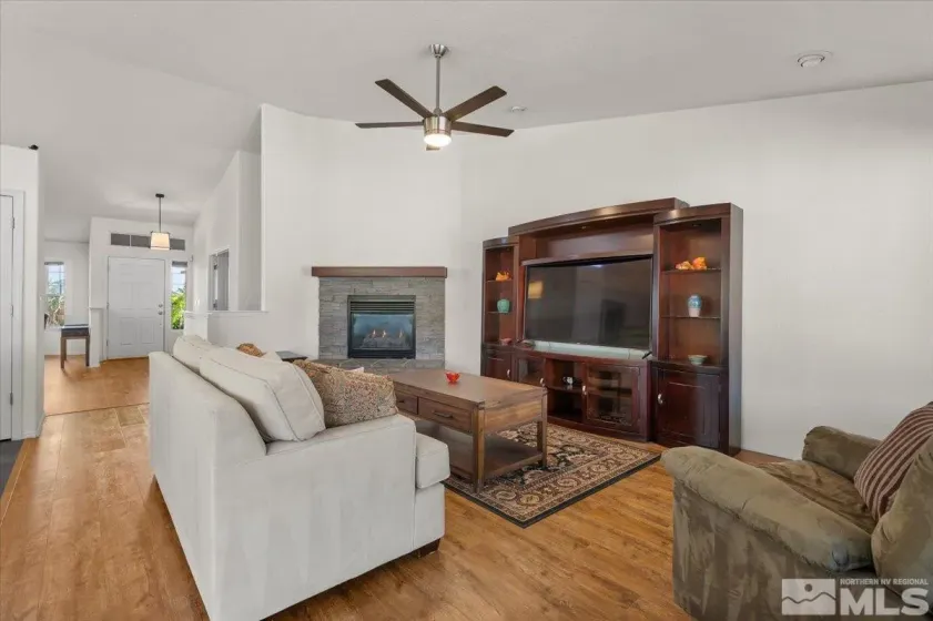 15524 Quicksilver, Reno, Nevada 89511, 4 Bedrooms Bedrooms, ,3 BathroomsBathrooms,Residential,Residential,Quicksilver,250006300