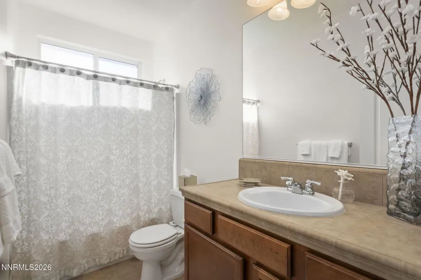 6825 Apus, Sparks, Nevada 89436, 3 Bedrooms Bedrooms, ,2 BathroomsBathrooms,Residential,Residential,Apus,260000470