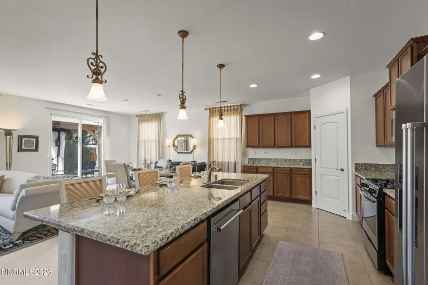 6825 Apus, Sparks, Nevada 89436, 3 Bedrooms Bedrooms, ,2 BathroomsBathrooms,Residential,Residential,Apus,260000470