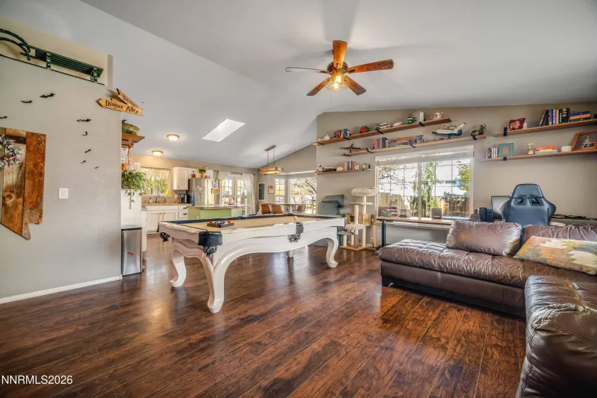 1055 Spoonbill, Sparks, Nevada 89441, 3 Bedrooms Bedrooms, ,2 BathroomsBathrooms,Residential,Residential,Spoonbill,260000478