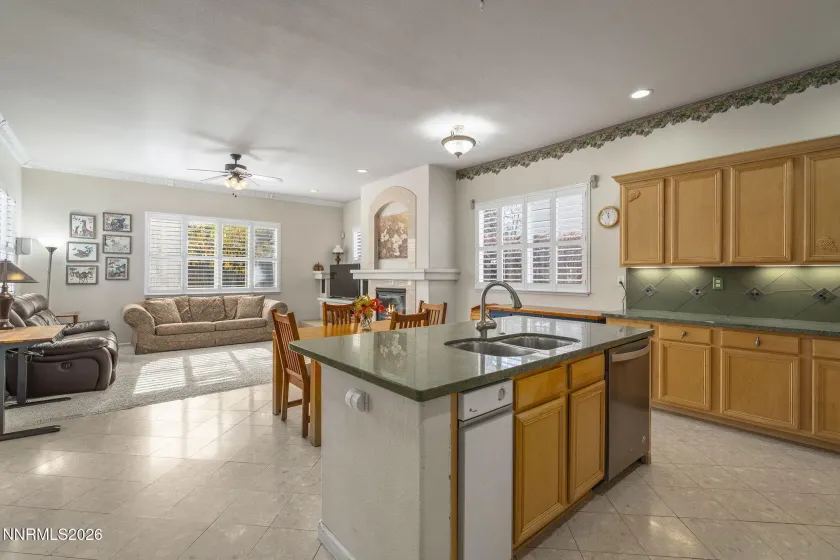 1960 Clos Du Val, Reno, Nevada 89519, 4 Bedrooms Bedrooms, ,3 BathroomsBathrooms,Residential,Residential,Clos Du Val,260000483