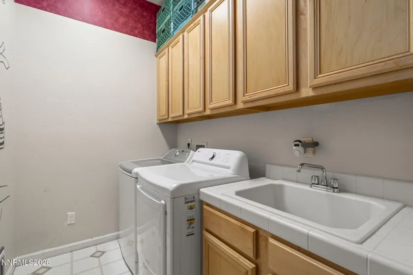 1960 Clos Du Val, Reno, Nevada 89519, 4 Bedrooms Bedrooms, ,3 BathroomsBathrooms,Residential,Residential,Clos Du Val,260000483