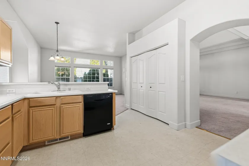 1272 Ridge Point, Carson City, Nevada 89706, 3 Bedrooms Bedrooms, ,2 BathroomsBathrooms,Residential,Residential,Ridge Point,260000491