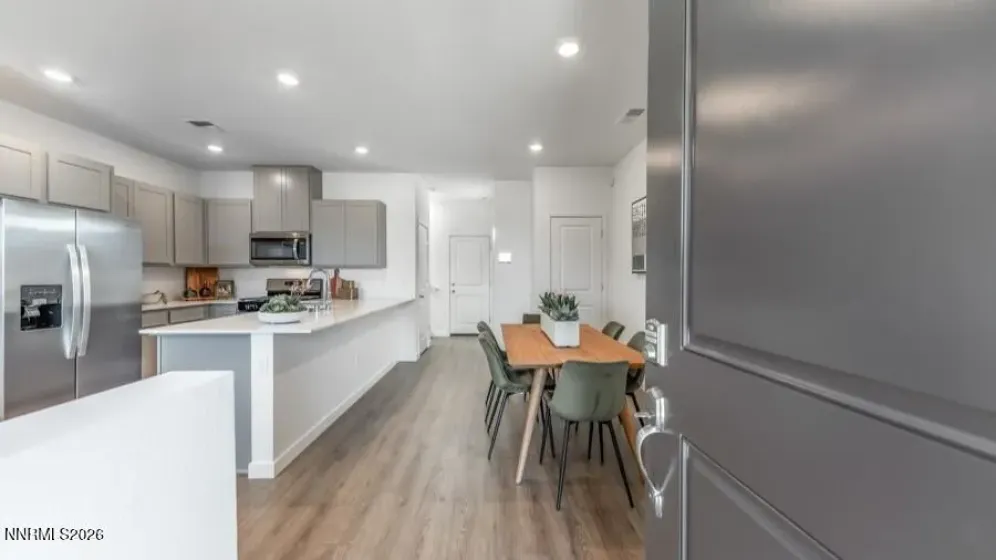 1028 Middle Gate, Carson City, Nevada 89701, 2 Bedrooms Bedrooms, ,3 BathroomsBathrooms,Residential,Residential,Middle Gate,260000497