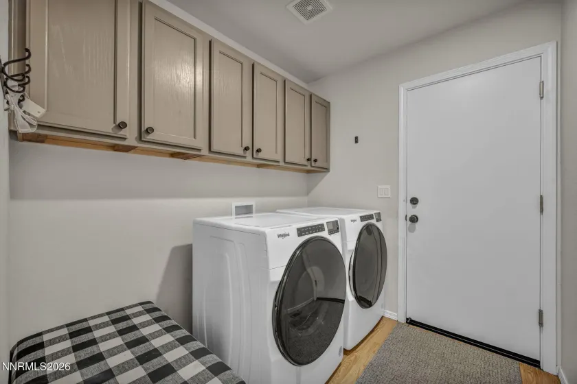 952 Red Falcon, Spanish Springs, Nevada 89441, 3 Bedrooms Bedrooms, ,2 BathroomsBathrooms,Residential,Residential,Red Falcon,260000505