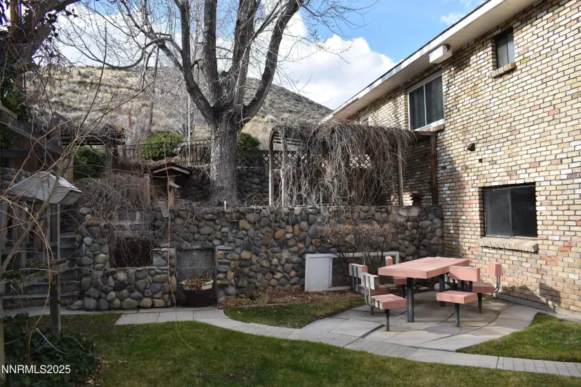 1315 4th, Carson City, Nevada 89703, 3 Bedrooms Bedrooms, ,3 BathroomsBathrooms,Residential,Residential,4th,250059327