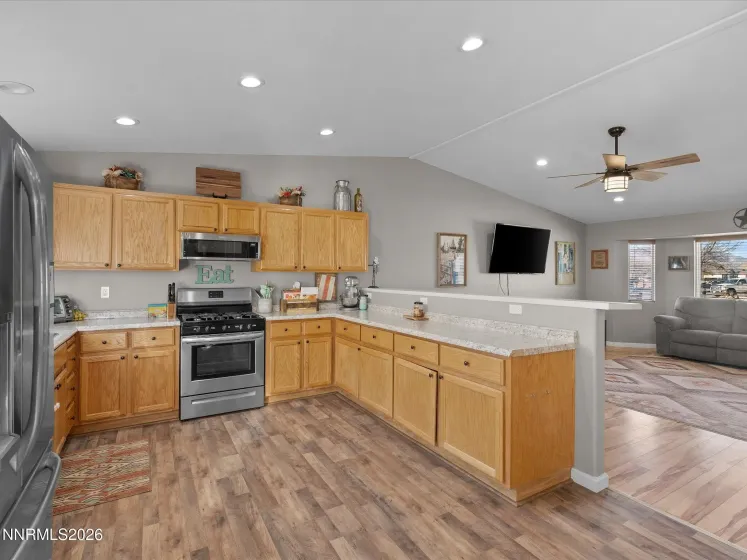 668 Farm, Fernley, Nevada 89408, 3 Bedrooms Bedrooms, ,2 BathroomsBathrooms,Residential,Residential,Farm,260000506