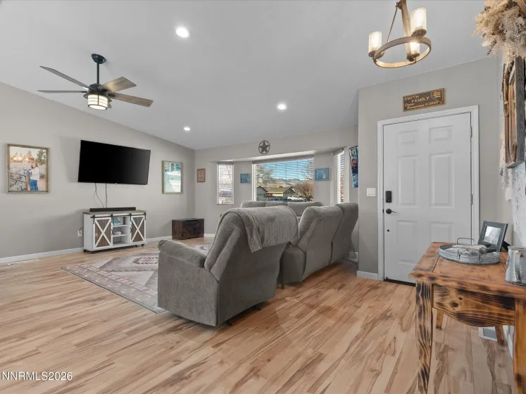 668 Farm, Fernley, Nevada 89408, 3 Bedrooms Bedrooms, ,2 BathroomsBathrooms,Residential,Residential,Farm,260000506