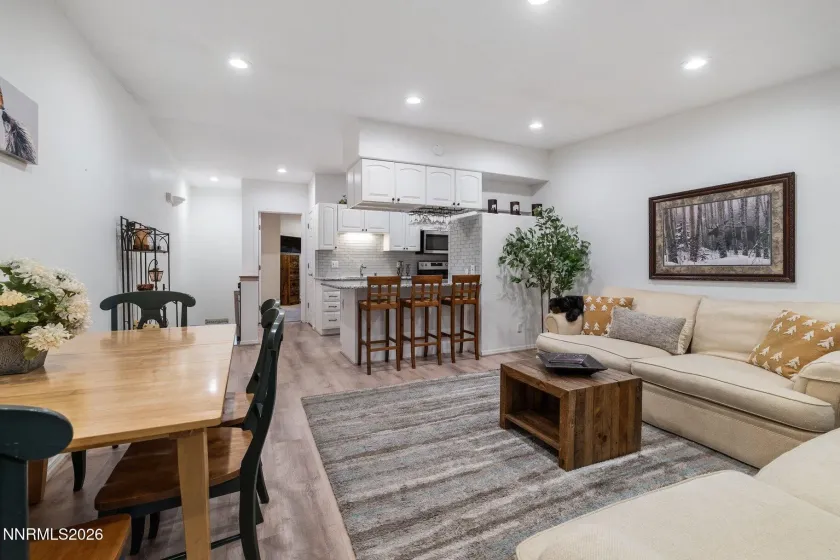 825 Southwood, Incline Village, Nevada 89451, 3 Bedrooms Bedrooms, ,2 BathroomsBathrooms,Residential,Residential,Southwood,260000507