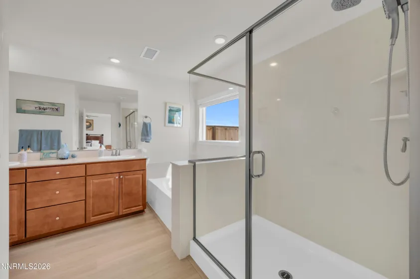 7445 Hundred Acre, Reno, Nevada 89506, 4 Bedrooms Bedrooms, ,3 BathroomsBathrooms,Residential,Residential,Hundred Acre,260000512