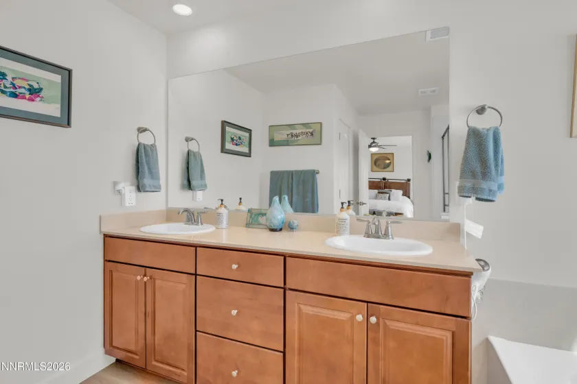 7445 Hundred Acre, Reno, Nevada 89506, 4 Bedrooms Bedrooms, ,3 BathroomsBathrooms,Residential,Residential,Hundred Acre,260000512