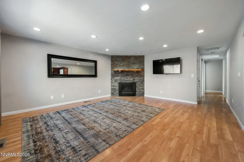 32 Patterson, Sparks, Nevada 89436, 3 Bedrooms Bedrooms, ,2 BathroomsBathrooms,Residential,Residential,Patterson,260000517