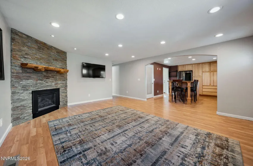 32 Patterson, Sparks, Nevada 89436, 3 Bedrooms Bedrooms, ,2 BathroomsBathrooms,Residential,Residential,Patterson,260000517