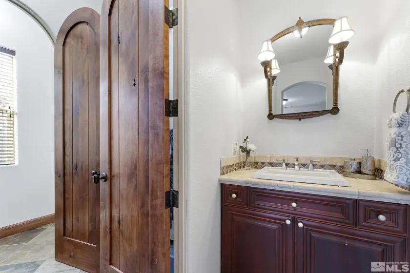 281 Saintsbury, Sparks, Nevada 89441, 5 Bedrooms Bedrooms, ,4 BathroomsBathrooms,Residential,Residential,Saintsbury,220016441