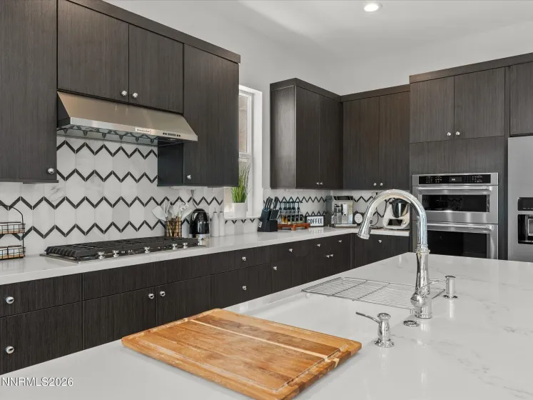 724 Marewood, Reno, Nevada 89511, 5 Bedrooms Bedrooms, ,6 BathroomsBathrooms,Residential,Residential,Marewood,260000521