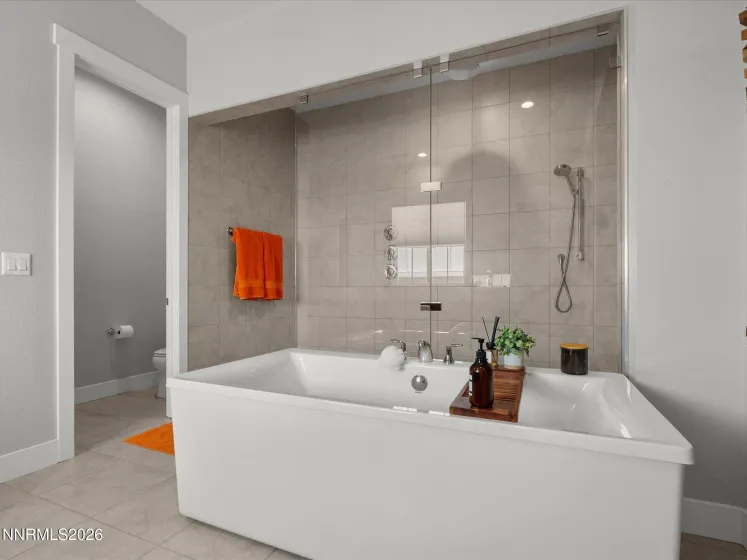 724 Marewood, Reno, Nevada 89511, 5 Bedrooms Bedrooms, ,6 BathroomsBathrooms,Residential,Residential,Marewood,260000521