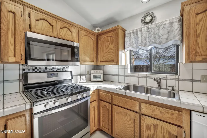 1317 Bridle, Minden, Nevada 89423, 3 Bedrooms Bedrooms, ,2 BathroomsBathrooms,Residential,Residential,Bridle,260000525