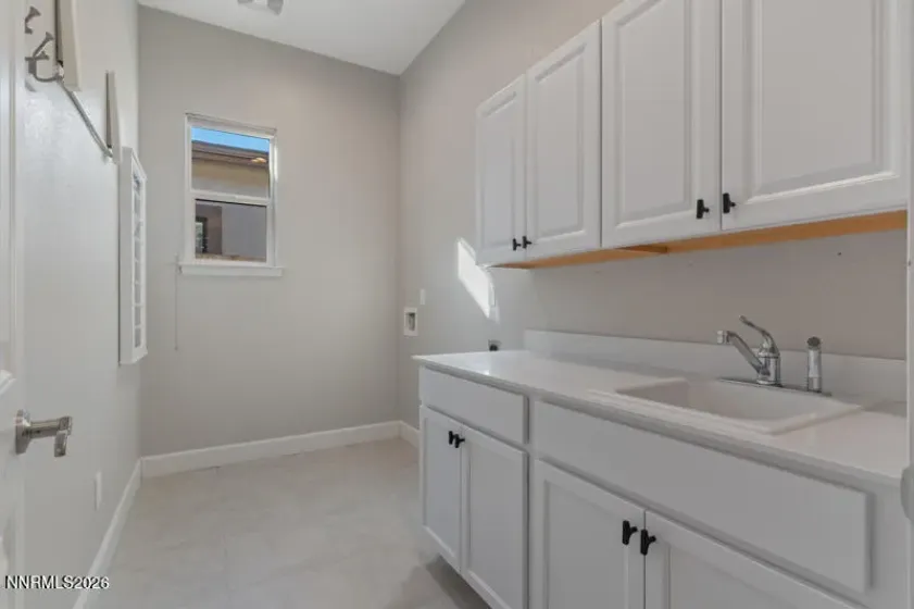 2221 Paint Horse, Reno, Nevada 89521, 2 Bedrooms Bedrooms, ,3 BathroomsBathrooms,Residential,Residential,Paint Horse,260000524