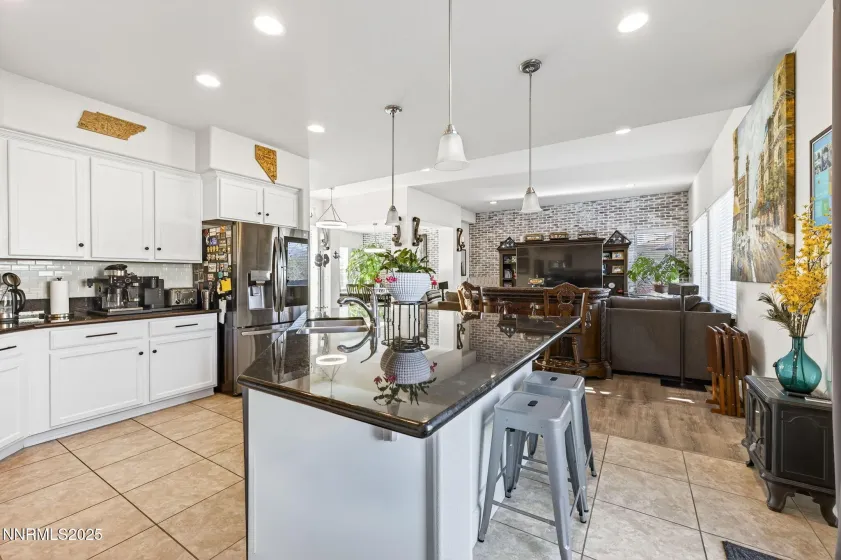 1226 Lasso, Gardnerville, Nevada 89410, 4 Bedrooms Bedrooms, ,3 BathroomsBathrooms,Residential,Residential,Lasso,250058404