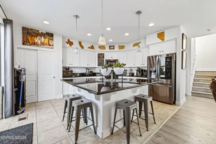 1226 Lasso, Gardnerville, Nevada 89410, 4 Bedrooms Bedrooms, ,3 BathroomsBathrooms,Residential,Residential,Lasso,250058404