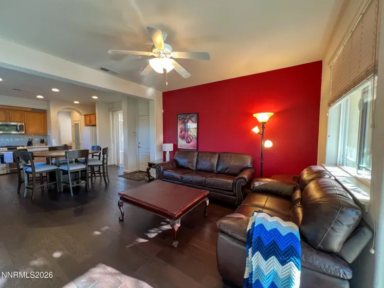 3647 Lepus, Sparks, Nevada 89436, 4 Bedrooms Bedrooms, ,3 BathroomsBathrooms,Residential,Residential,Lepus,260000528