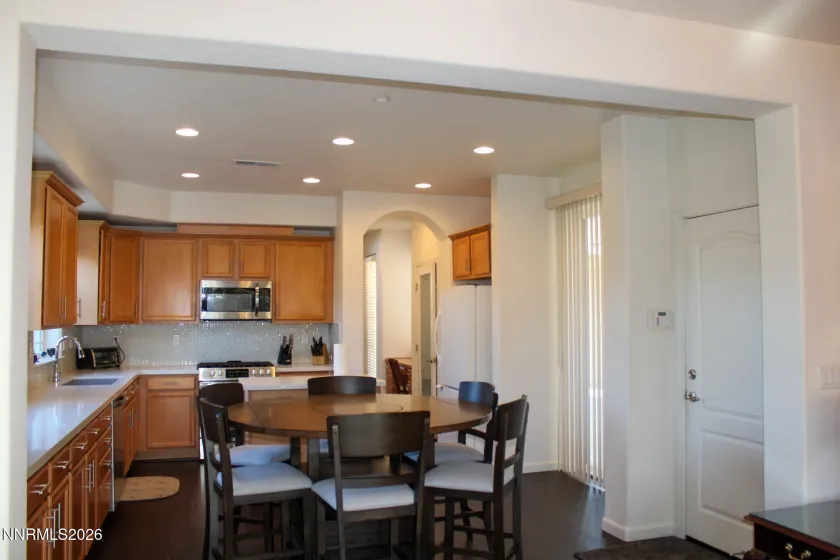 3647 Lepus, Sparks, Nevada 89436, 4 Bedrooms Bedrooms, ,3 BathroomsBathrooms,Residential,Residential,Lepus,260000528