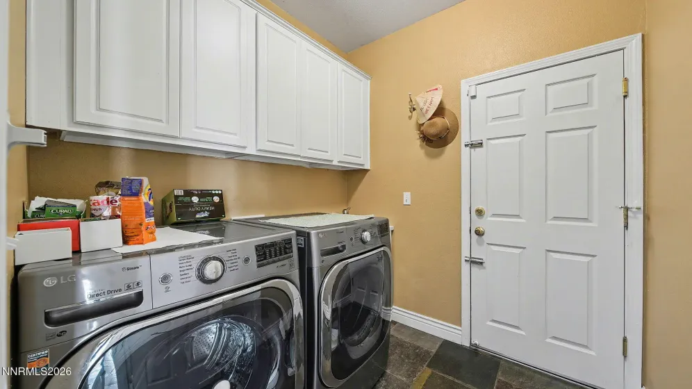 3250 Cityview, Sparks, Nevada 89431, 4 Bedrooms Bedrooms, ,3 BathroomsBathrooms,Residential,Residential,Cityview,260000527