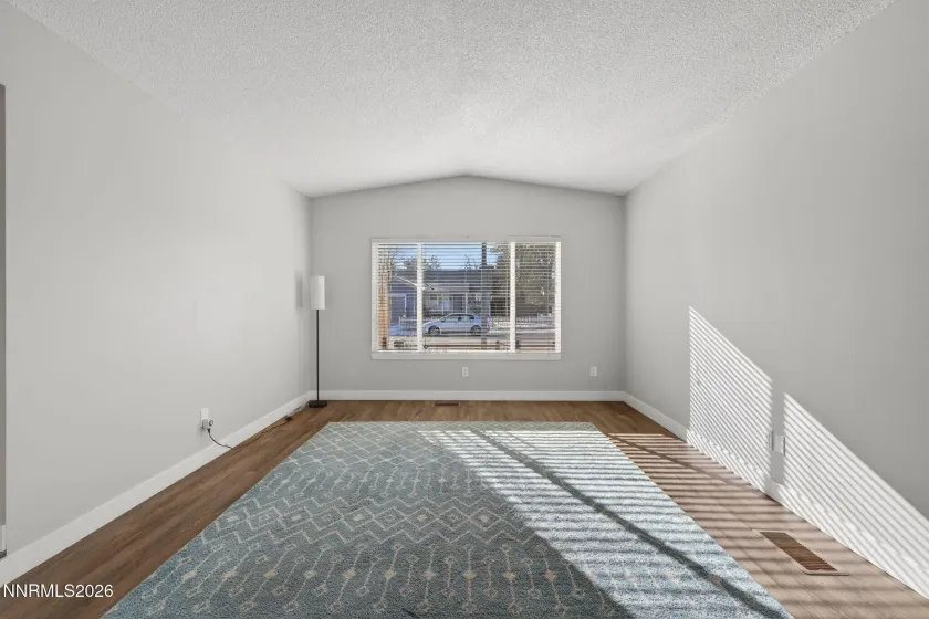 908 Pinewood, Sparks, Nevada 89434, 4 Bedrooms Bedrooms, ,2 BathroomsBathrooms,Residential,Residential,Pinewood,260000529