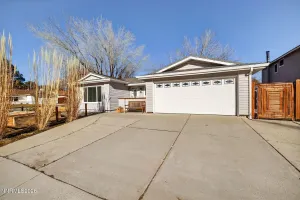 908 Pinewood, Sparks, Nevada 89434, 4 Bedrooms Bedrooms, ,2 BathroomsBathrooms,Residential,Residential,Pinewood,260000529
