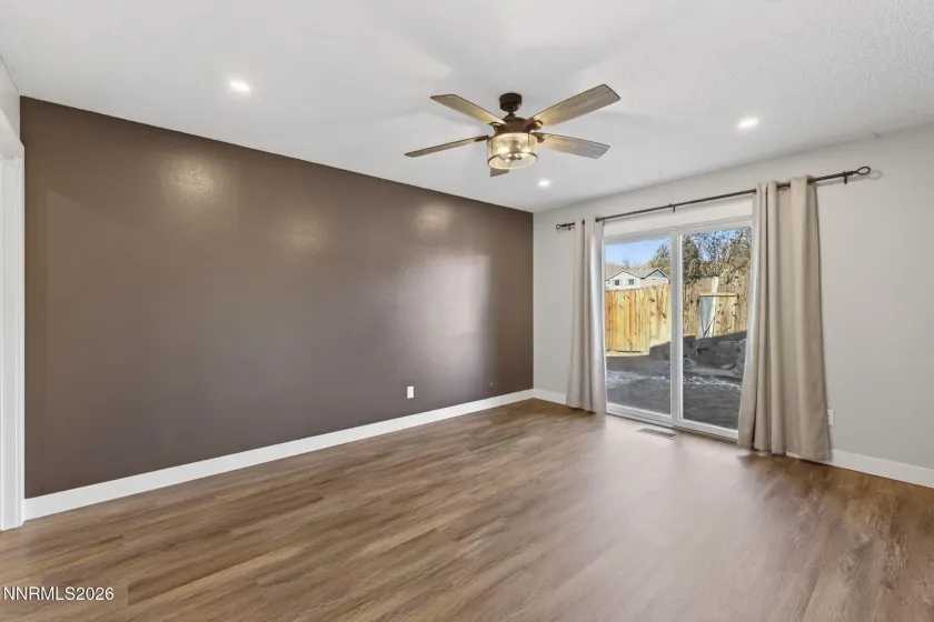 908 Pinewood, Sparks, Nevada 89434, 4 Bedrooms Bedrooms, ,2 BathroomsBathrooms,Residential,Residential,Pinewood,260000529